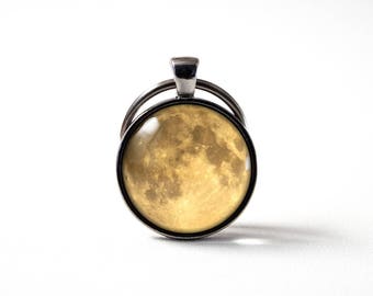 Full moon Luna key ring Gift for her Gift for him Keychain Moon keyring Moon jewellery Space key chain Lunar Moon pendant Gift idea Moon art