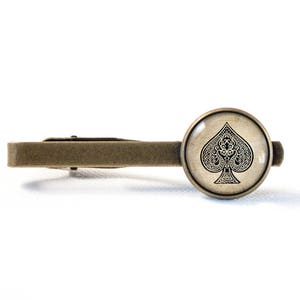 Picche cravatta clip Poker regalo Spade gioielli Card tie clip Spade suit Spade tie bar Spade gioielli Clip cravatta Poker Spades card suit Pacchetto di carte
