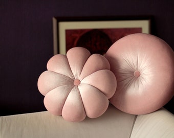 Almohada redonda o de flores de terciopelo Soft & Blush Pink