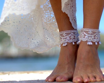 Sandalias descalzas de boda en la playa con cuentas de cristal y encaje de perlas, brazalete, puño, tobillera de boda, sandalia descalza, puño de tobillo, sandalia boho