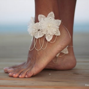 Barefoot sandal flowers tangled on chain , beach wedding barefoot sandals, bangle, wedding anklet,nude shoes,ankle cuff image 2