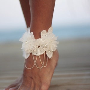 Barefoot sandal flowers tangled on chain , beach wedding barefoot sandals, bangle, wedding anklet,nude shoes,ankle cuff image 4