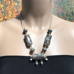 ベルベルネックレス：モロッコのエナメルトライバルジュエリー - Etsy 日本