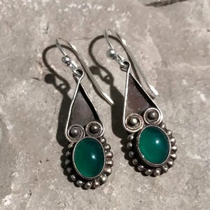 Green Onyx Earrings , Vintage Onyx Earrings , Sterling Silver Earrings, gift for woman , Green Stone Earrings, Natural green onyx