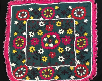 Antique Embroidery-Old Textiles-Uzbek Suzani Embroidery-Uzbek Handwork-Silk Thread-Silk Fabric-Afghanistan Uzbek Handmade