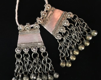 8つのクチ族のペンダント：アフガニスタンの金属製ボヘミアン