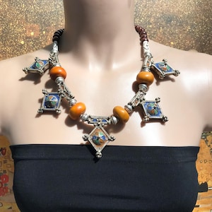 ベルベルネックレス：モロッコのエナメルトライバルジュエリー - Etsy 日本