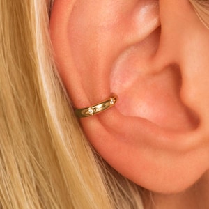 Boucles d'oreilles étoiles CZ Dainty • Aucun piercing requis • Or vermeil ou argent sterling