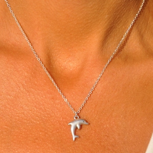 Silver Dolphin Necklace | Dainty Dolphin Pendant Necklace, Silver Ocean Necklace, Delicate Beach Necklace, Gift for Her, Bridesmaid Gift