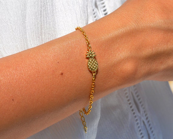 Pineapple store bracelet gold
