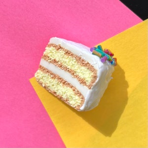 Vanilla Cake Magnet | handmade polymer clay food magnet