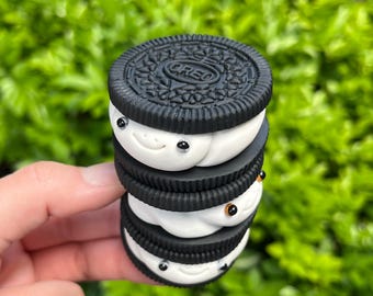Oreo Frogs | Handmade Polymer Clay Frog Figurines | made-to-order