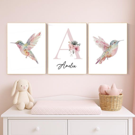 Personalized Hummingbird Nursery Wall Art – Watercolor Bird & Floral Name Print Set – Custom Baby Girl Room Decor – Soft Pastel Pink Green