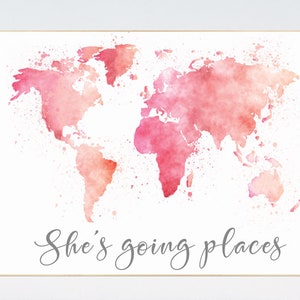 Mapa del mundo en acuarela de color rosa, ella va a diferentes lugares, rosa ruborizado y gris, impresión de mapa del mundo para guardería, decoración de guardería para niña, rosa y gris, mapa