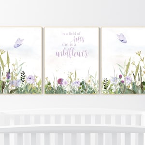 Láminas de arte floral con mariposas para guardería: decoración en morado y lila