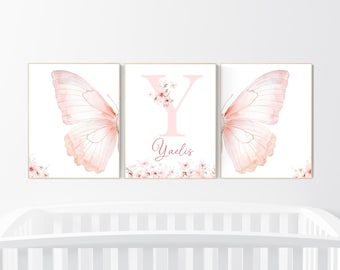 Láminas de mariposas para guardería: Inicial floral rosa, juego de 3