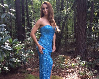 Blue Sequined dress, strapless dress, size 2-4 ,long side slit, vintage blue dress. Vintage mint condition.