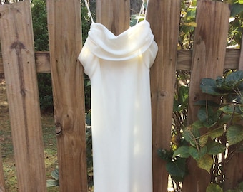 Ivory dress size 9/10, formal long dress beautiful vintage dress