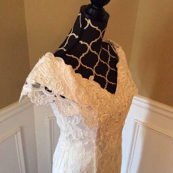 Vintage ivory wedding dress/Jessica McClintock/size6/pearls/beads/lace/tea length