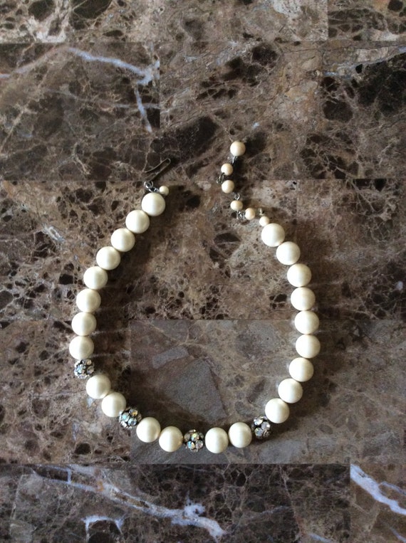 Pearl choker necklace,adjustable clasp, vintage pe