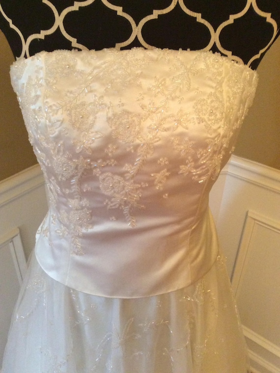 White wedding dress / strapless / beaded / size 8/