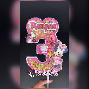 Minnie Mouse cake topper