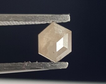 1 ピース 0.73CTW/5.9 mm グレー 六角形シールドシェイプ ファセット