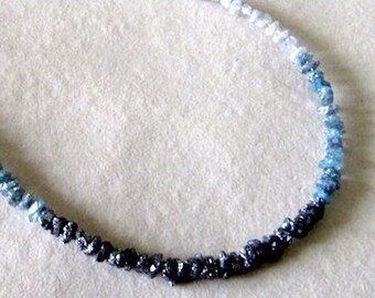 Diamante grezzo grezzo non tagliato blu nero bianco sciolto, diamante grezzo multicolore da 2 mm a 3 mm, venduto come filo da 8 pollici / 16 pollici, SKU-18