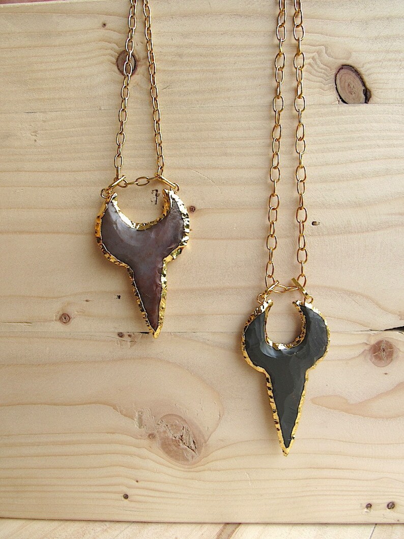 SKU-Ah9536 Electroplated Raw Gemstone Connectors 20pcs Jasper Arrowhead Pendant Gold Arrowhead Pendant Huge 60mm