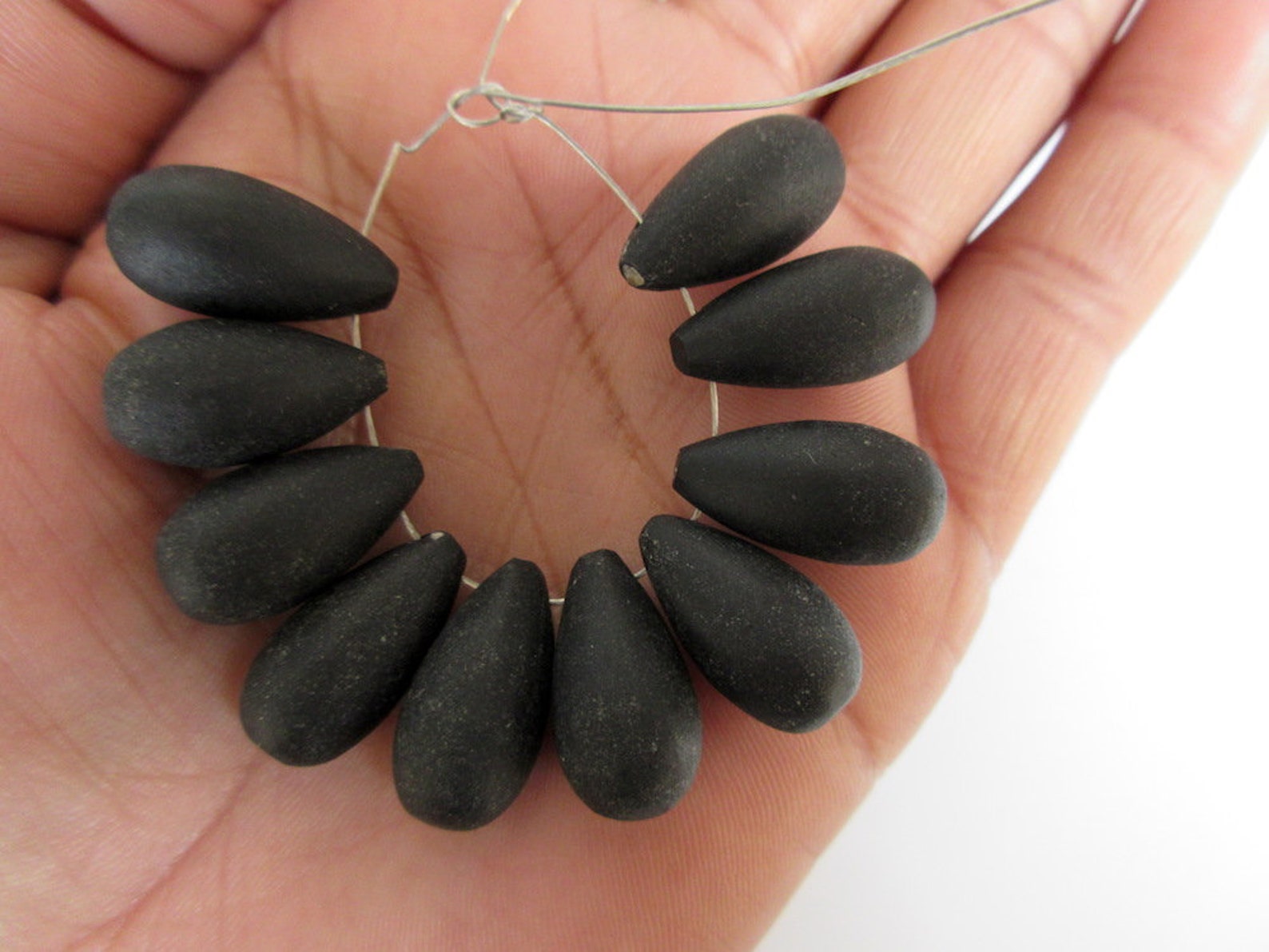 black onyx raw black onyx raw