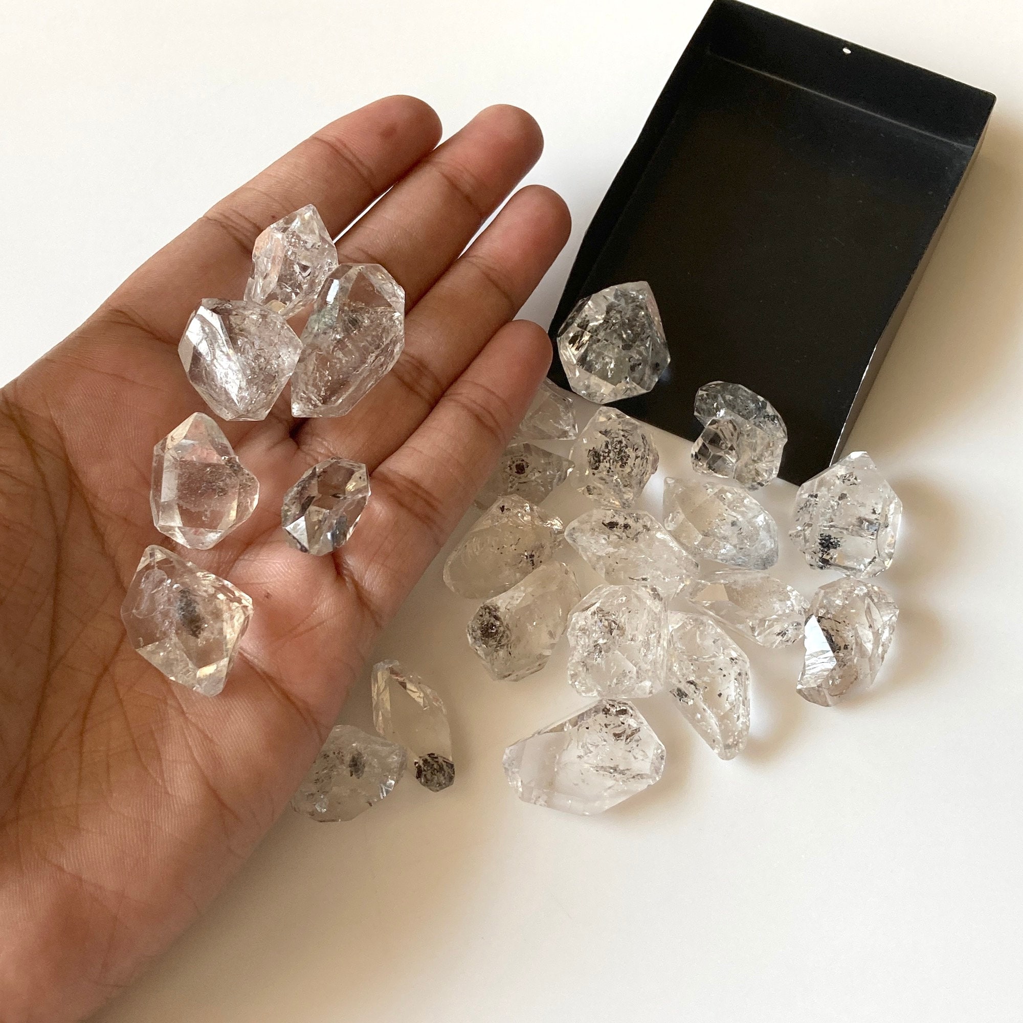 ハーキマーダイヤモンド
ピアス il_340x270.2655185101_rstb.jpg