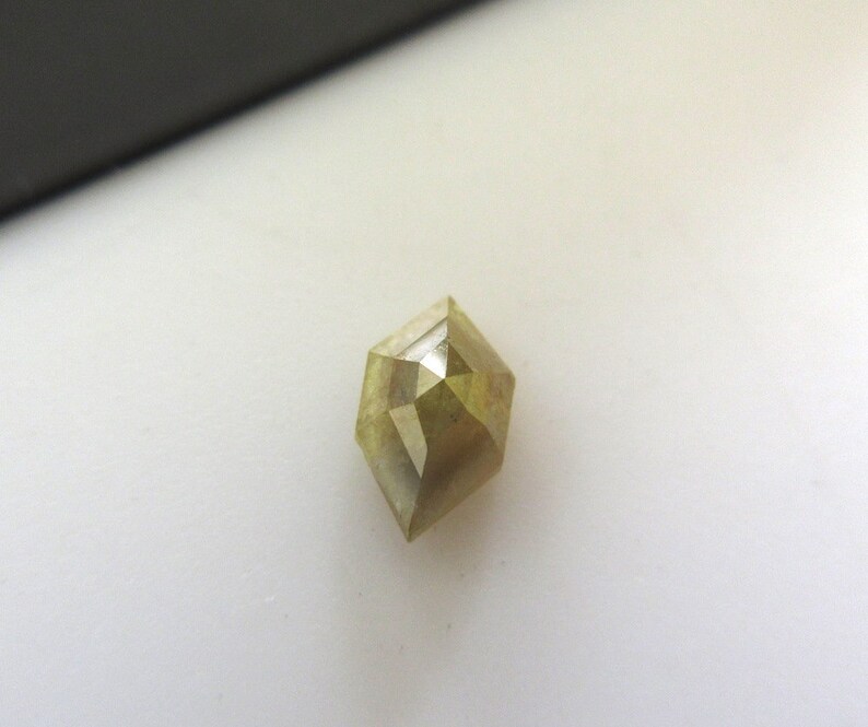 0.65CTW Yellow Green Rose Cut Diamond Loose Cabochon DDS5425 Natural Diamond Flat Back Rose Cut Faceted Shield Shape Rose Cut Diamond