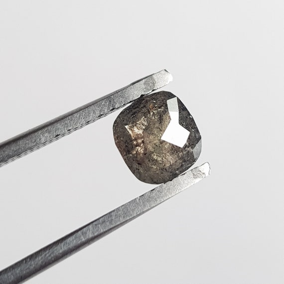 1 ピース 0.68CTW/5.8 mm クリア グレー クッション型 ファセット