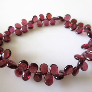 Uniform Size Natural Smooth Garnet Pear Shaped Briolette Beads, 9 Inches Of Tiny 5x6mm AAA Garnet Beads, GDS764