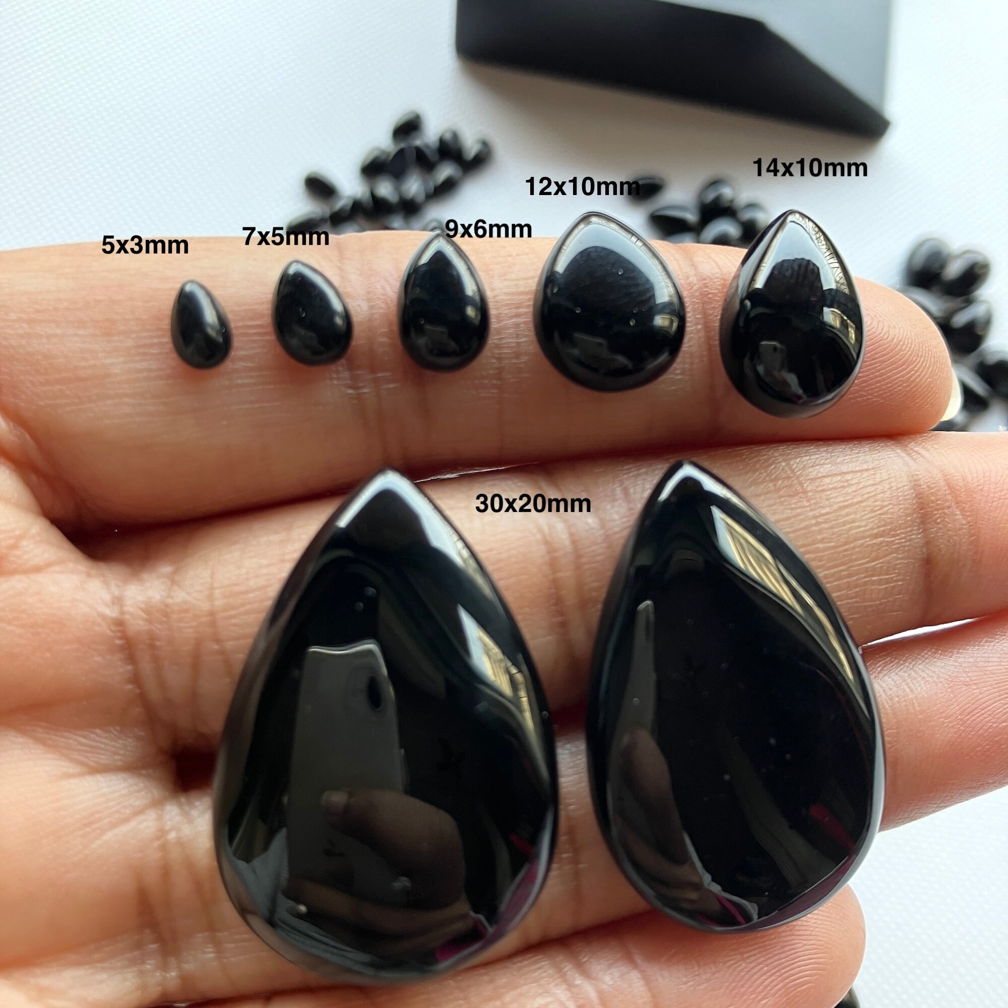 Onix　イワーク● シャドウレス　Shadowless　ウィザーズ 5mm/7mm/9mm/12mm/14mm/30mm Black Onyx Smooth Flat Back Pear Shaped