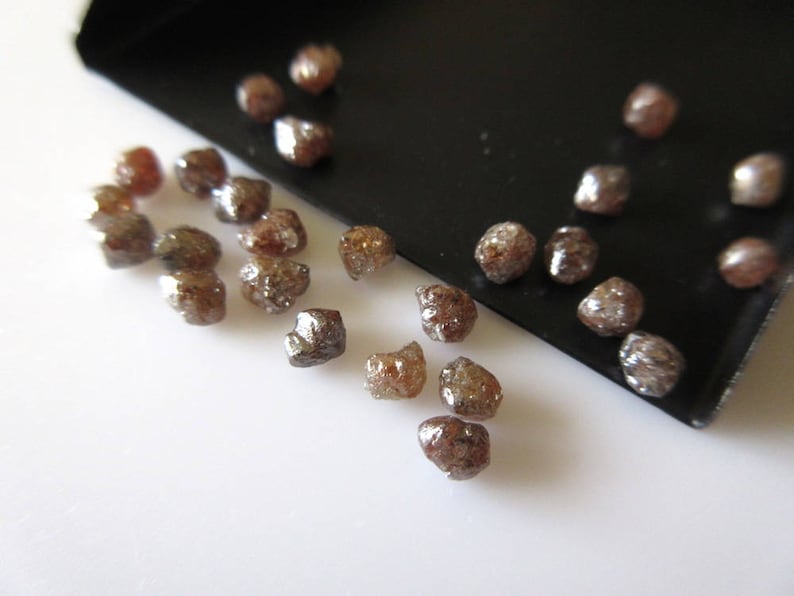 2 Carats 3mm To 4mm Raw Rough Natural Red Diamond Crystal Red Etsy