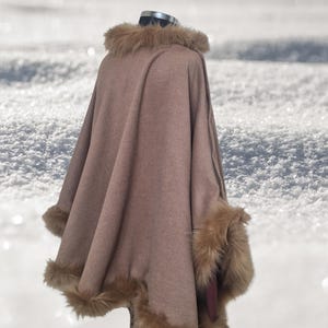 Reversible Alpaca Poncho Cape, Double face Wrap with Fur Trim – Plus Size 16
soft and warm,