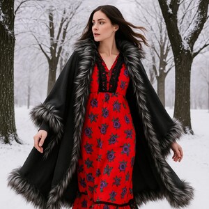 Especially since the fabric of the product is flannel, it keeps you warm and provides a nice movement dynamism thanks to its voluminous structure.