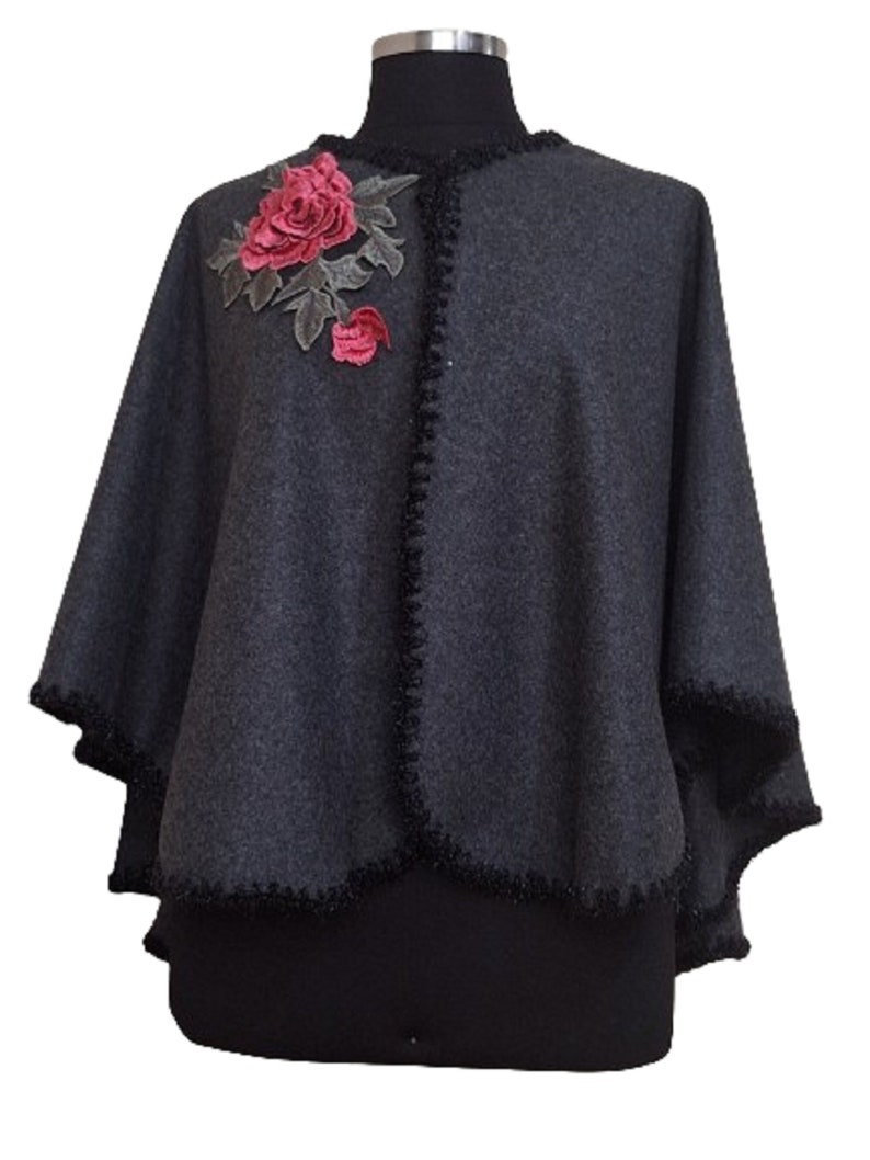 cashmere%30 wool %70
soft and comfy.