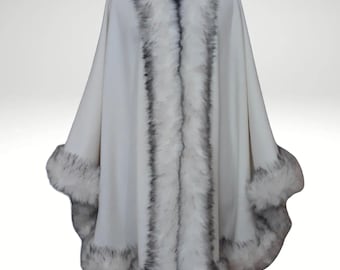 Luxuriöser Elfenbein Kaschmir Cape Wrap mit Pelzbesatz - Einheitsgröße