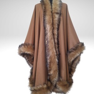 Luxury alpaca cashmere cape with hand-sewn fox fur trim, one-of-a-kind plus size cloak poncho, elegant wrap for winter outfits.