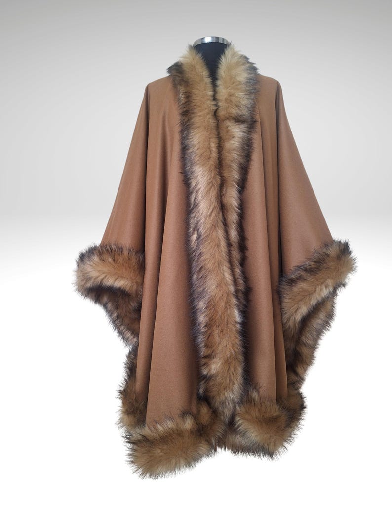 Luxury alpaca cashmere cape with hand-sewn fox fur trim, one-of-a-kind plus size cloak poncho, elegant wrap for winter outfits.