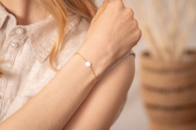 TAHITI Bracelet in 14k Gold-Filled with hexagonal white mother-of-pearl, elegant nacre Gold-Filled wedding bracelet image 4