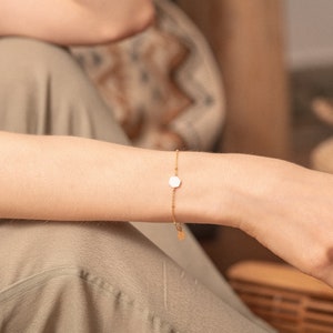 TAHITI Bracelet in 14k Gold-Filled with hexagonal white mother-of-pearl, elegant nacre Gold-Filled wedding bracelet image 5