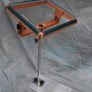 Soporte de suelo Snap Dragon: base grande para mayor estabilidad