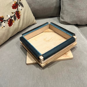 6.5" x 6.5" Punch Needle Frame on Lazy Susan Base