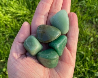 Green Aventurine Tumbled Stone (1)/ Green Aventurine/ Aventurine/ Aventurine Crystal/ Tumbled Crystal / Metaphysical/ Crystal Healing