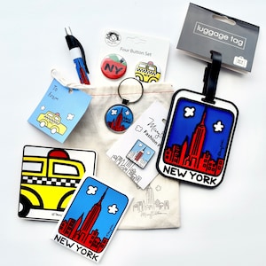 New York City Geschenktüte Skyline Theme von Mary Ellis Souvenir Collectibles in Muslin Bag mit personalisierter Karte enthält 7 NYC Geschenke