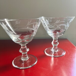 Vintage Geätzte Sektgläser - Likör Cocktail Gläser - Set aus zwei - Botanical