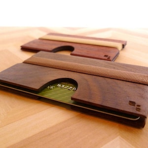 Caja de tránsito y débito de tarjeta de crédito de madera / CARRALL S - Cartera delgada, Accesorio de regalo de dama de honor, Diseño hecho a mano - Regalo de boda + aniversario